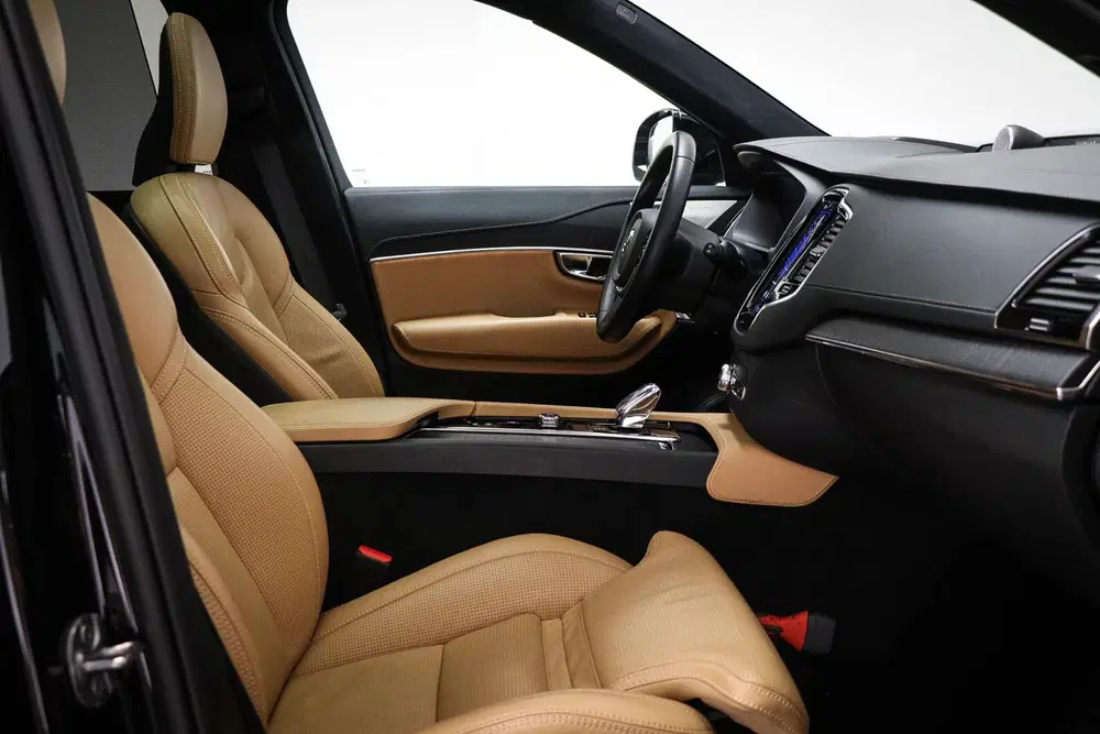 Volvo XC90 2.0 T8 Recharge AWD Ultimate Dark uit 2024, foto 4