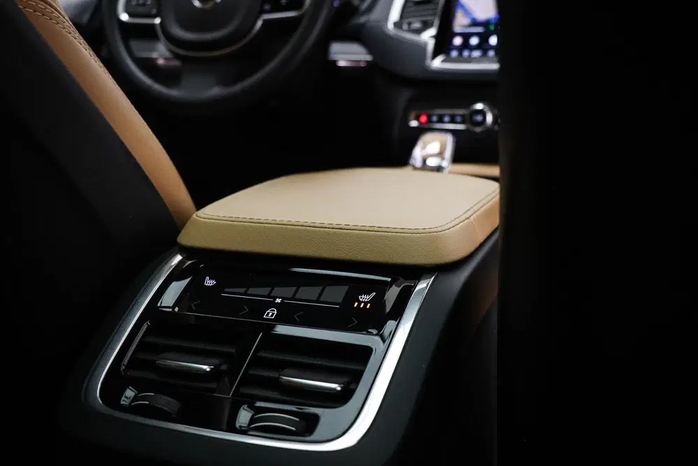 Volvo XC90 2.0 T8 Recharge AWD Ultimate Dark uit 2024, foto 9