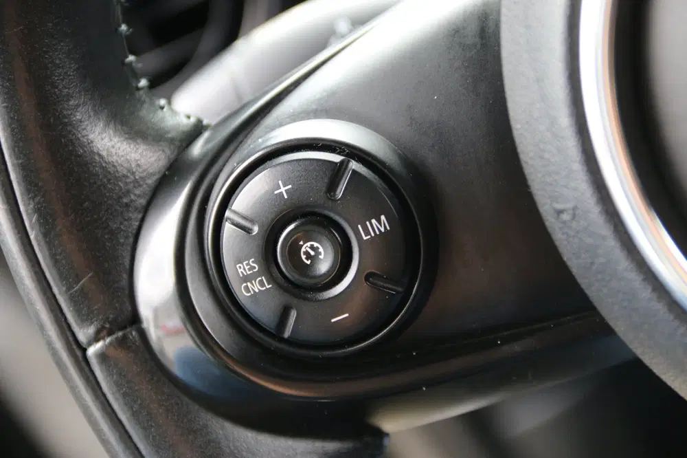Mini Cooper 1.5 Cooper Chili DEALER OND NL-AUTO NAP LE uit 2020, foto 10