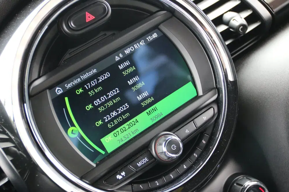 Mini Cooper 1.5 Cooper Chili DEALER OND NL-AUTO NAP LE uit 2020, foto 11