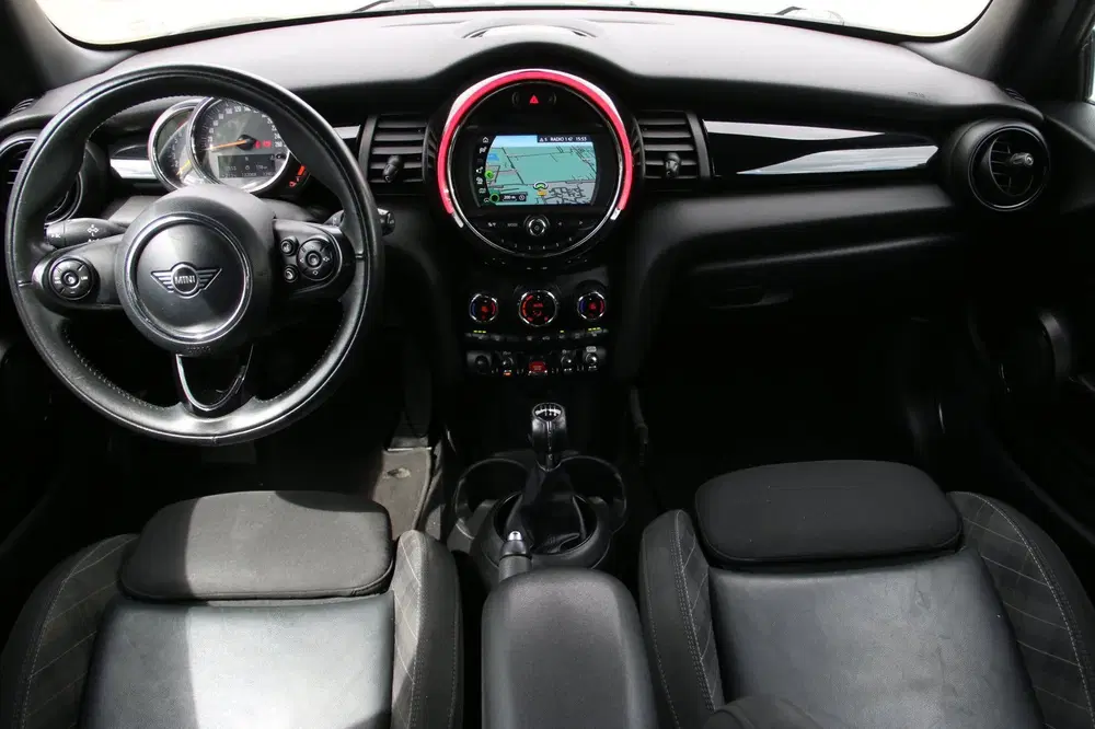 Mini Cooper 1.5 Cooper Chili DEALER OND NL-AUTO NAP LE uit 2020, foto 8