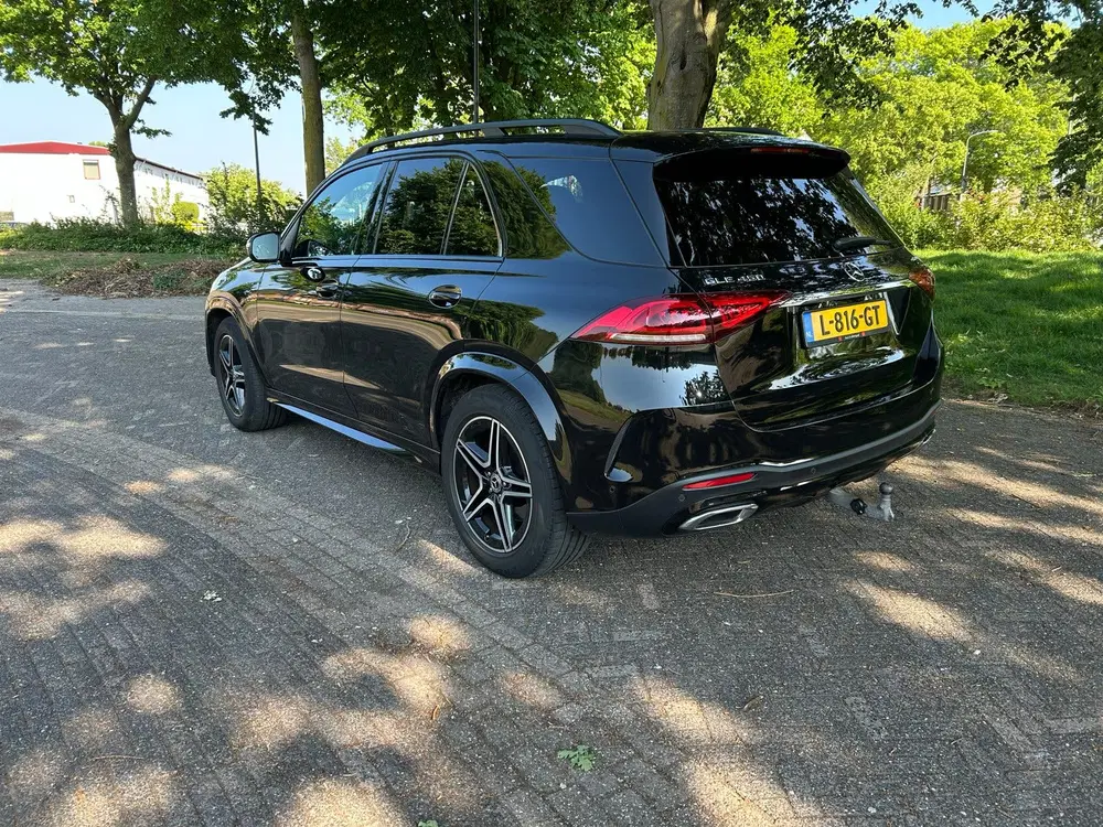 Mercedes-Benz GLE 450 4MATIC 367pk 9G-TRONIC 2020 Zwart uit 2020, foto 3