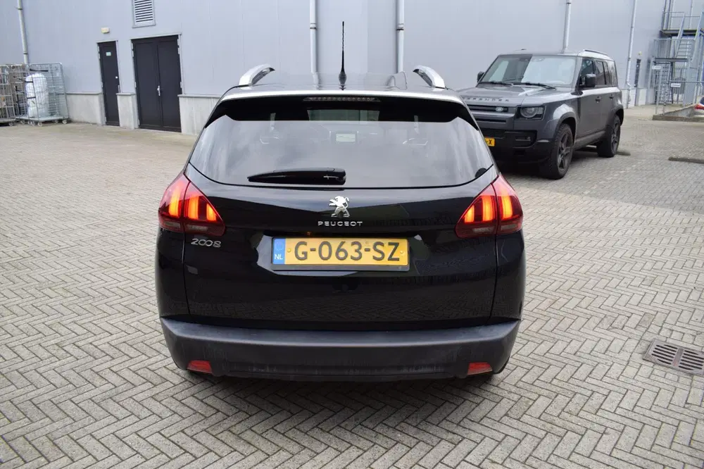 Peugeot 2008 1.2 PureTech 12 mnd GARANTIE DealerOH DBri uit 2019, foto 3
