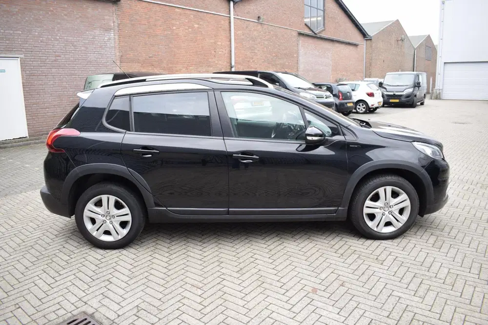 Peugeot 2008 1.2 PureTech 12 mnd GARANTIE DealerOH DBri uit 2019, foto 4