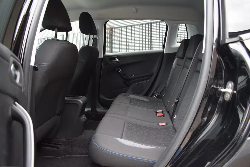 Peugeot 2008 1.2 PureTech 12 mnd GARANTIE DealerOH DBri uit 2019, foto 9