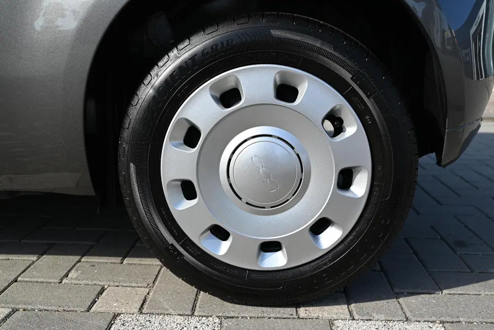 Fiat 500 1.0 Hybrid uit 2023, foto 10