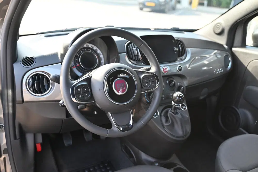 Fiat 500 1.0 Hybrid uit 2023, foto 13