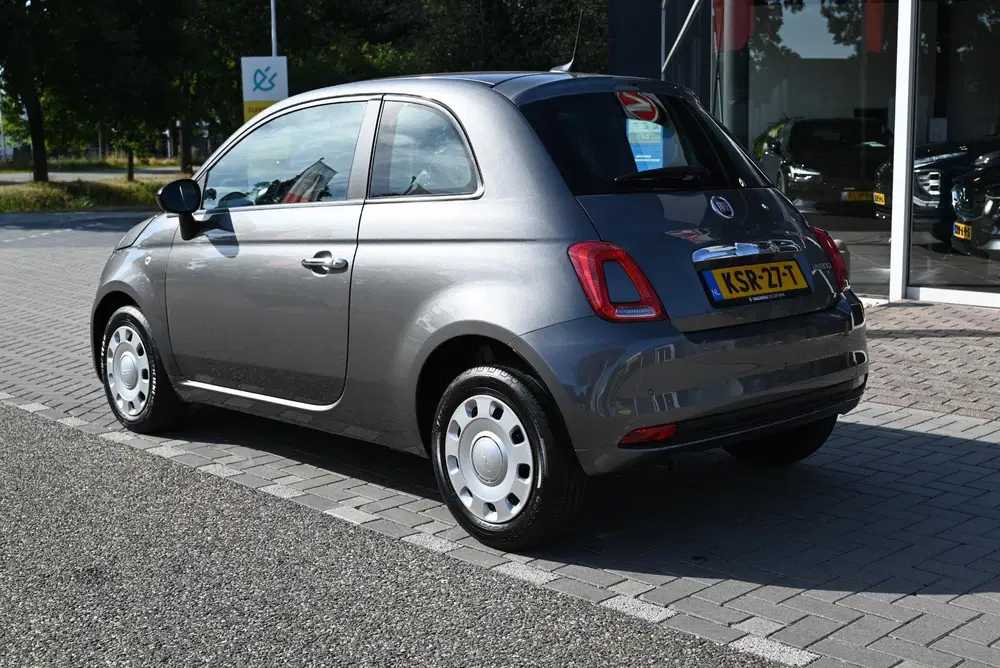 Fiat 500 1.0 Hybrid uit 2023, foto 5