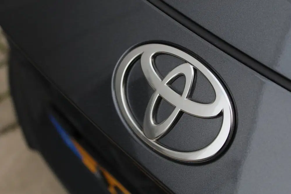 Toyota C-HR 140 Hybrid Teamplayer Bi-Tone Elektrische uit 2024, foto 12