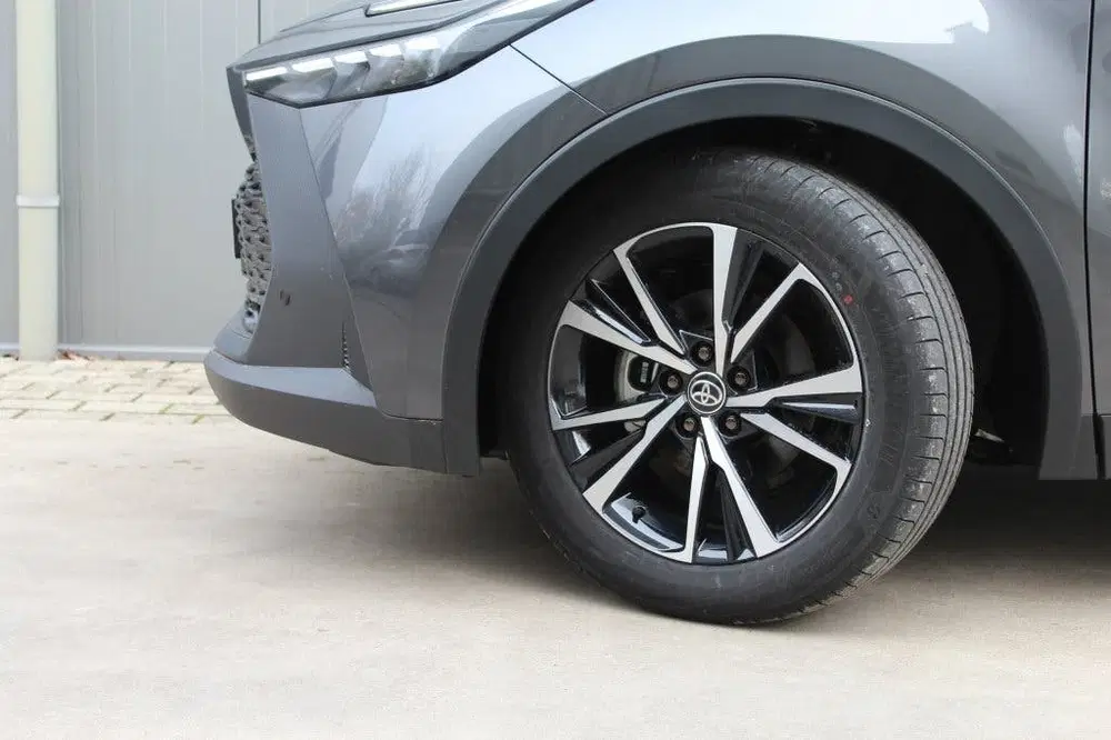 Toyota C-HR 140 Hybrid Teamplayer Bi-Tone Elektrische uit 2024, foto 13