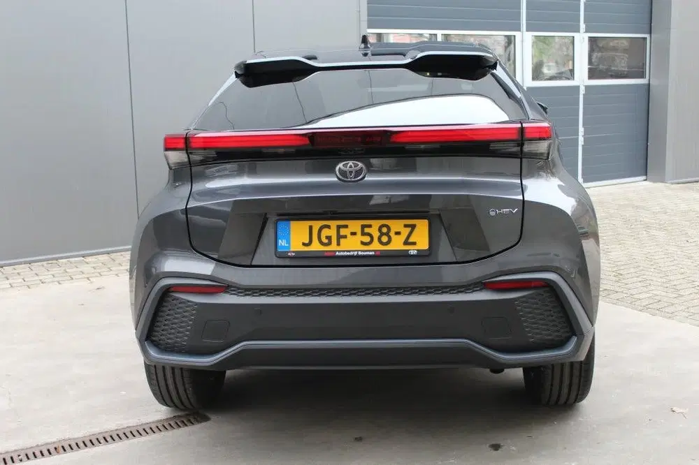 Toyota C-HR 140 Hybrid Teamplayer Bi-Tone Elektrische uit 2024, foto 8