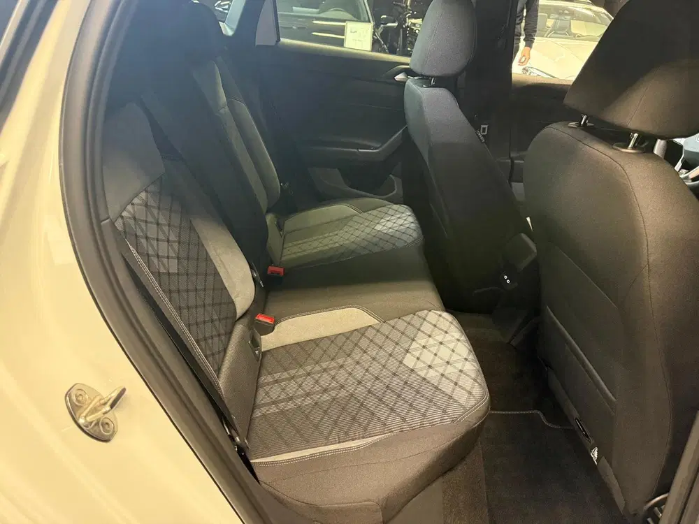 Volkswagen Polo 1.0 TSI R-Line FRONTASSIST uit 2022, foto 3