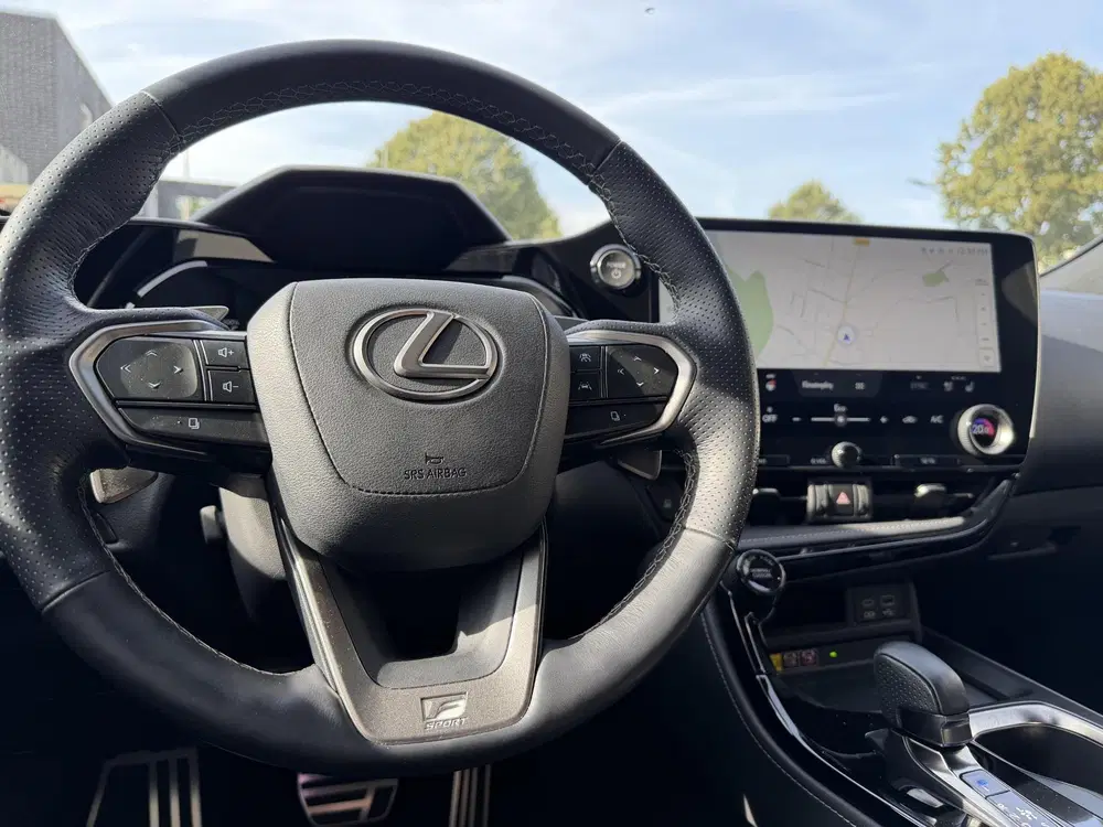 Lexus NX 450h+ AWD F SPORT Line uit 2022, foto 10