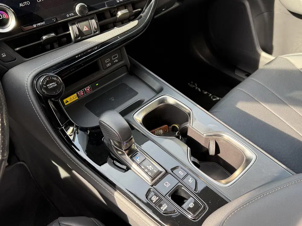 Lexus NX 450h+ AWD F SPORT Line uit 2022, foto 14