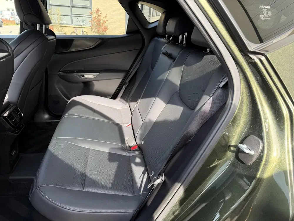 Lexus NX 450h+ AWD F SPORT Line uit 2022, foto 7