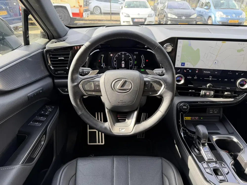 Lexus NX 450h+ AWD F SPORT Line uit 2022, foto 9