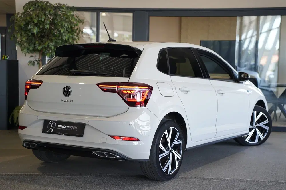 Volkswagen Polo 1.0 TSI 2x R-Line 110PK DSG Facelift Ascot uit 2022, foto 2