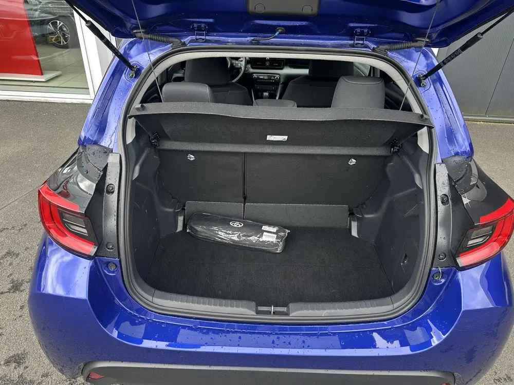 Toyota Yaris 1.5 Hybrid 115 Dynamic Blind spot monitor uit 2025, foto 11