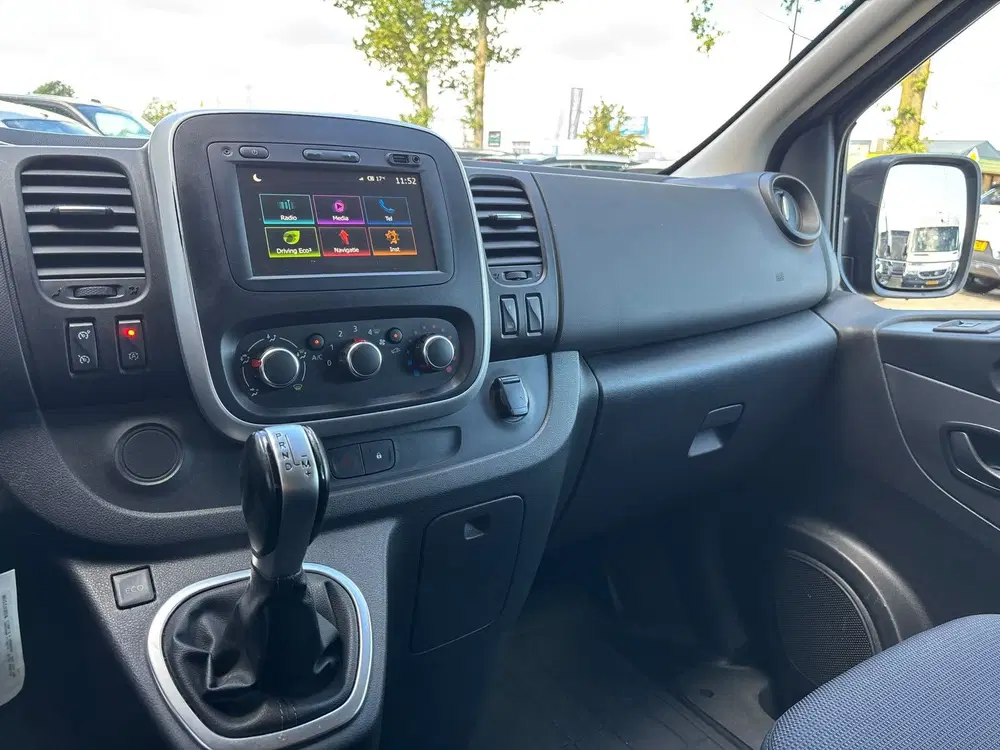 Renault Trafic 2.0 dCi 145 T29 L2H1 DC Comfort uit 2020, foto 14