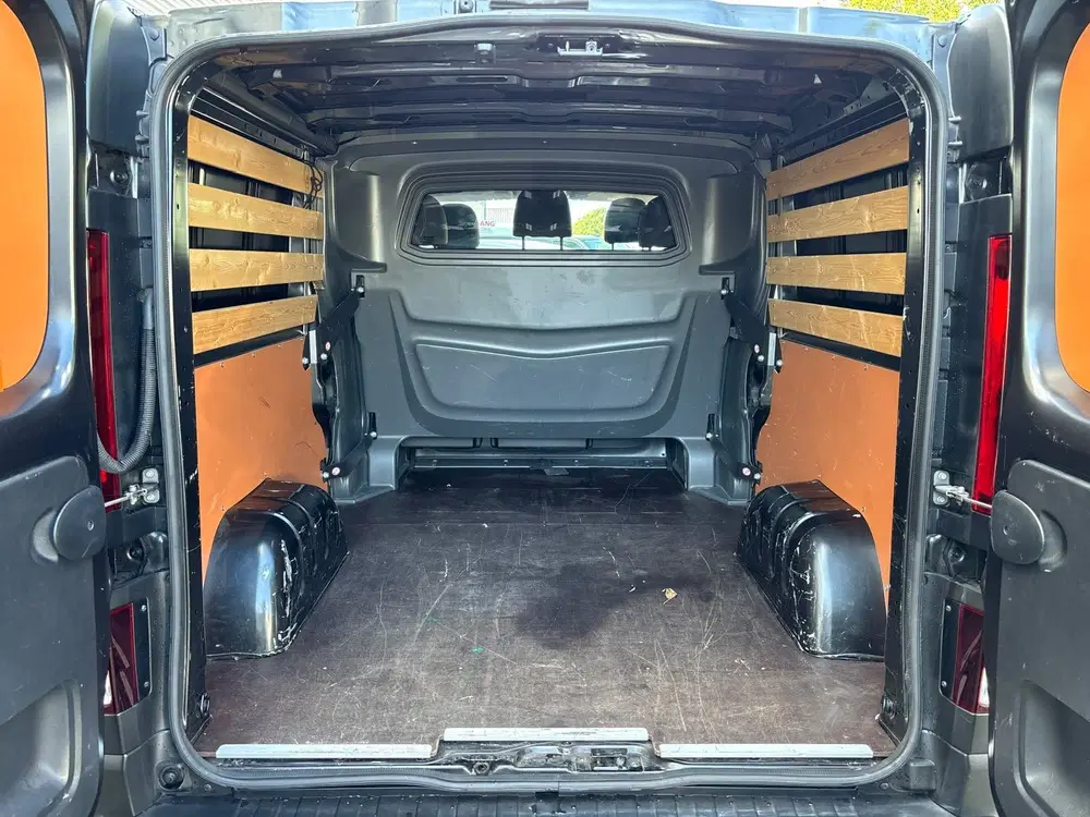 Renault Trafic 2.0 dCi 145 T29 L2H1 DC Comfort uit 2020, foto 8