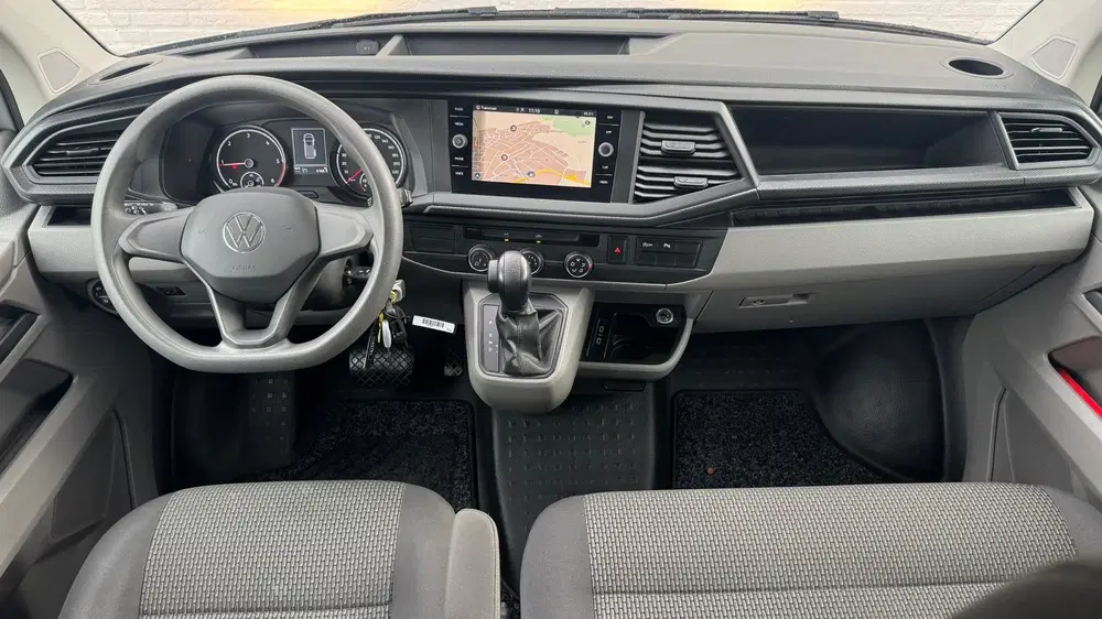 Volkswagen Transporter 2.0 TDI L2H1 30 DC Highline Automaat uit 2024, foto 2