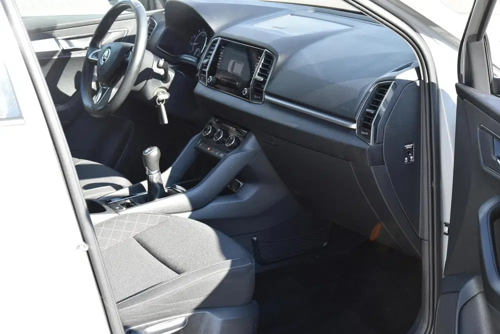 Skoda Karoq 1.0 TSI Business Edition Navi Clima PDC Cr uit 2019, foto 10