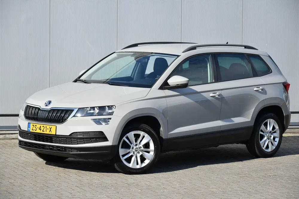 Skoda Karoq 1.0 TSI Business Edition Navi Clima PDC Cr uit 2019, foto 4