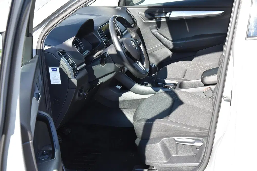 Skoda Karoq 1.0 TSI Business Edition Navi Clima PDC Cr uit 2019, foto 8