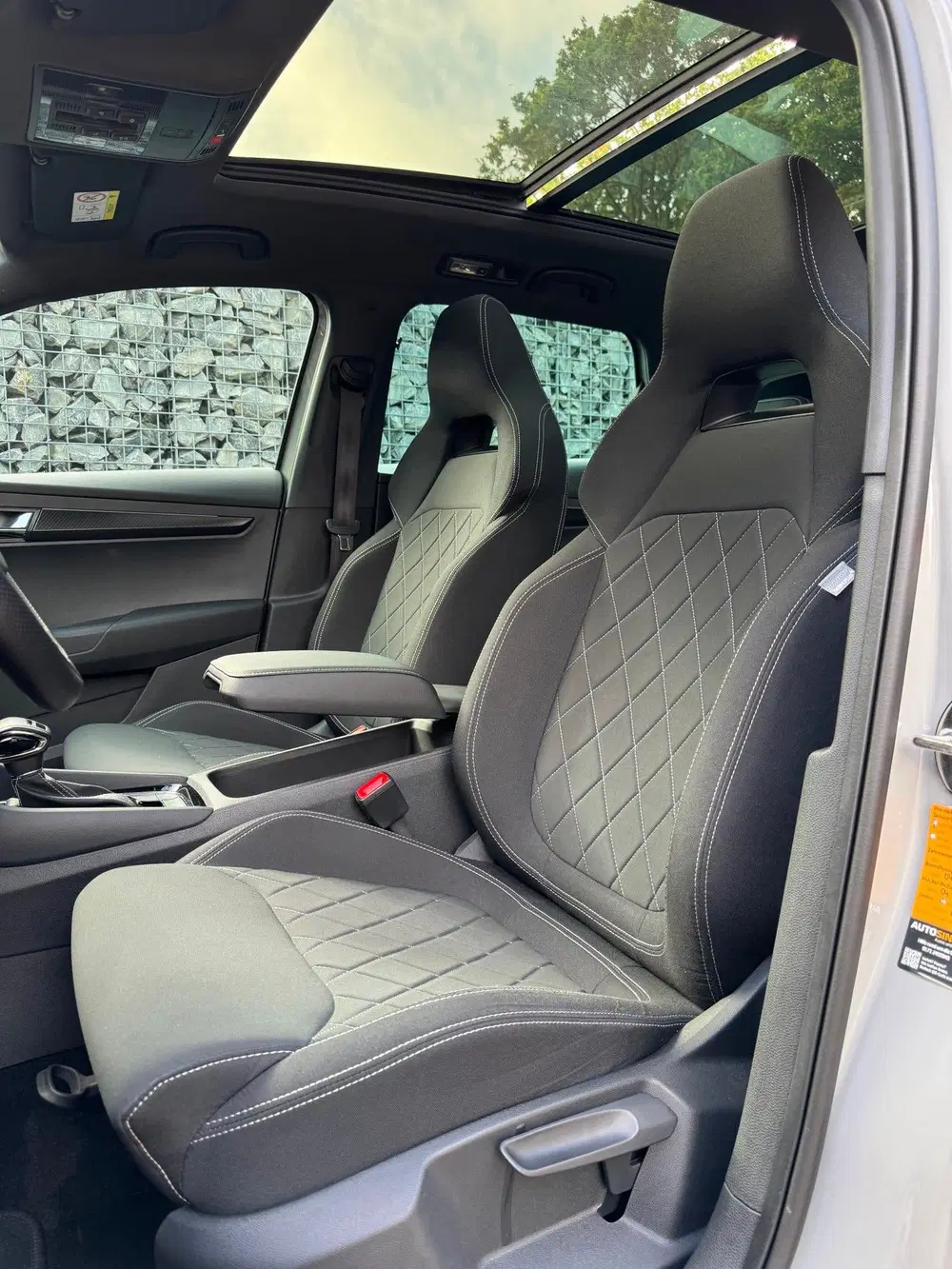 Skoda Karoq 1.5 TSI ACT Sportline Pano Navi Keyless uit 2022, foto 11