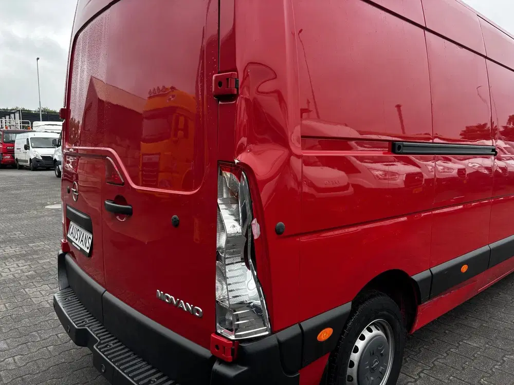 Opel Movano 2 uit 2021, foto 12