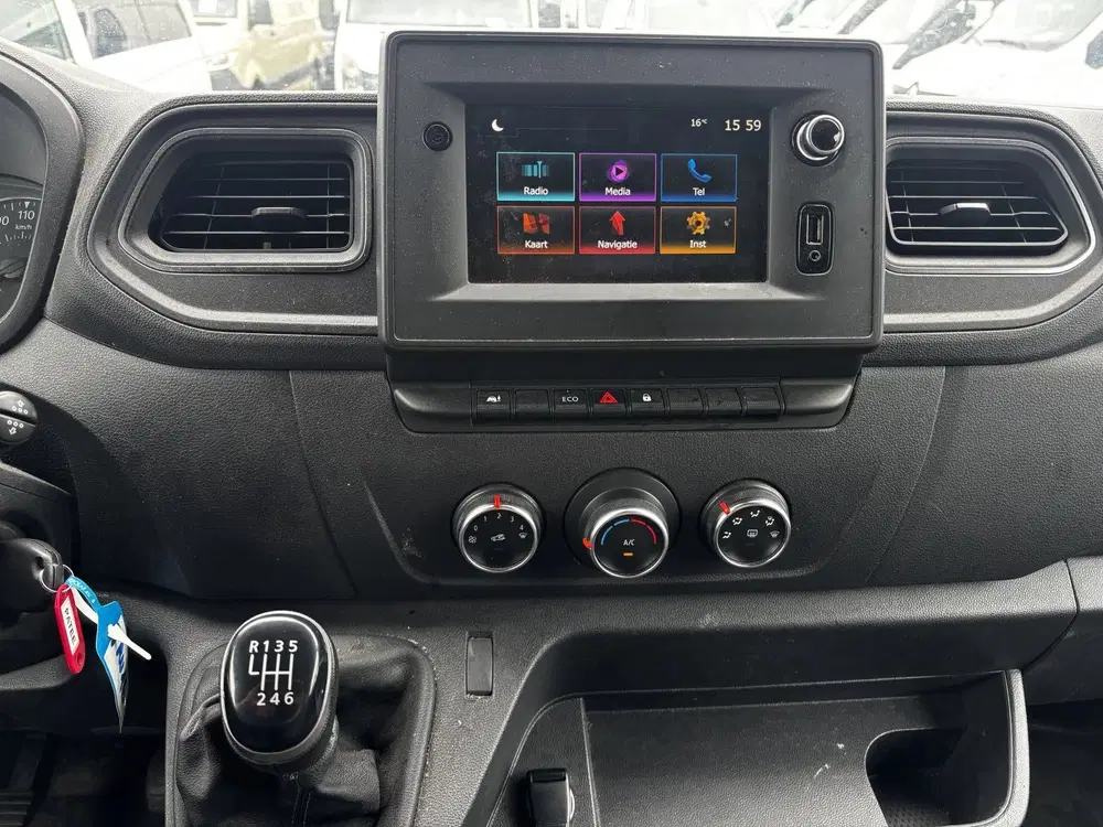 Opel Movano 2 uit 2021, foto 15