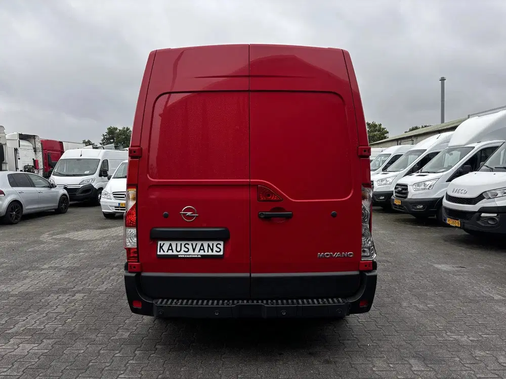 Opel Movano 2 uit 2021, foto 8