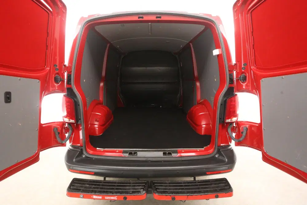 Volkswagen Transporter 2.0 TDI 150PK L1H1 uit 2021, foto 3