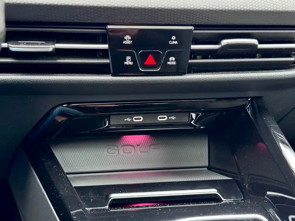 Volkswagen Golf 1.4 eHybrid GTE Pano uit 2022, foto 15