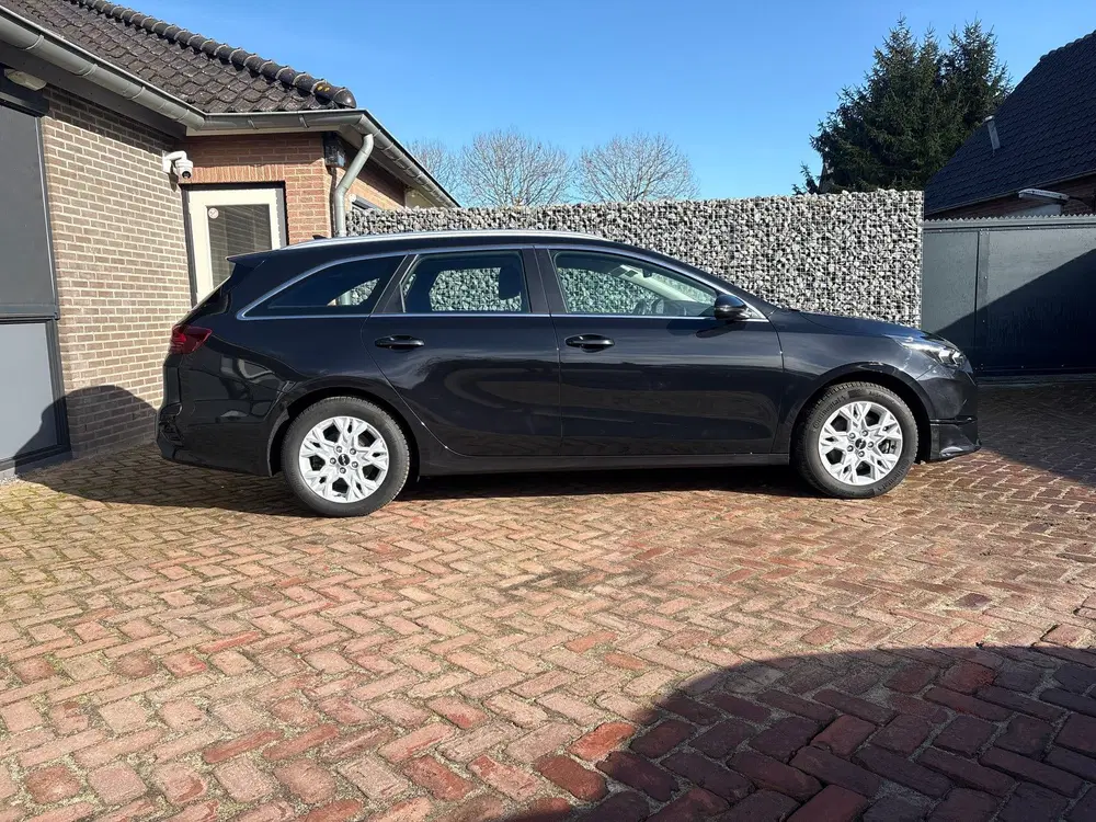 Kia Ceed 1.0 T-GDi DynamicLine uit 2023, foto 3
