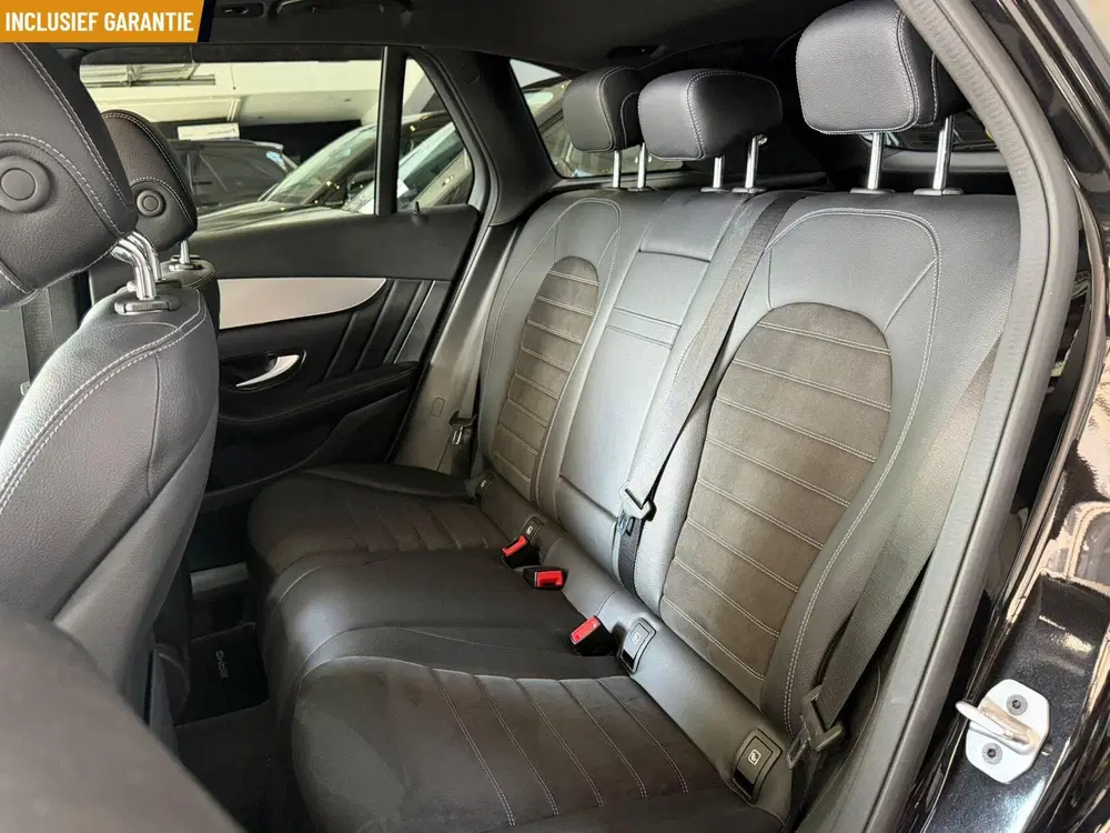 Mercedes-Benz GLC Mercedes GLC-klasse 300e 4MATIC AMG 320PK uit 2022, foto 14