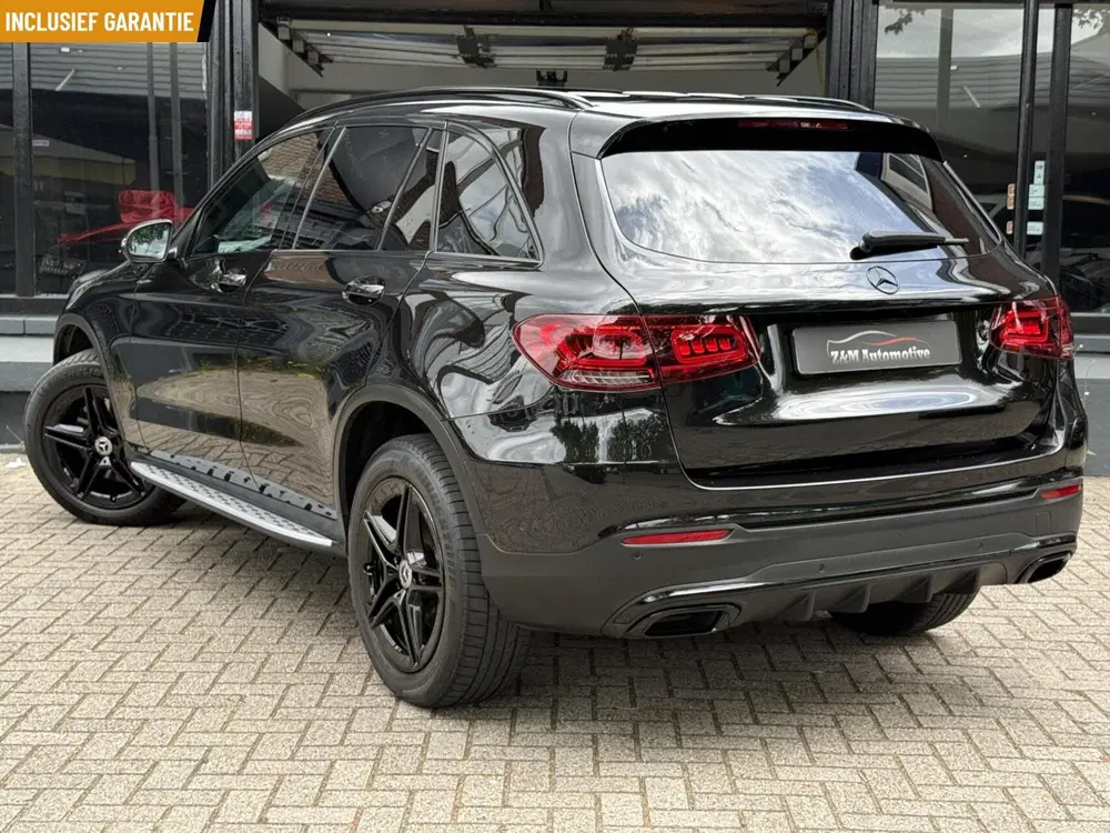 Mercedes-Benz GLC Mercedes GLC-klasse 300e 4MATIC AMG 320PK uit 2022, foto 4