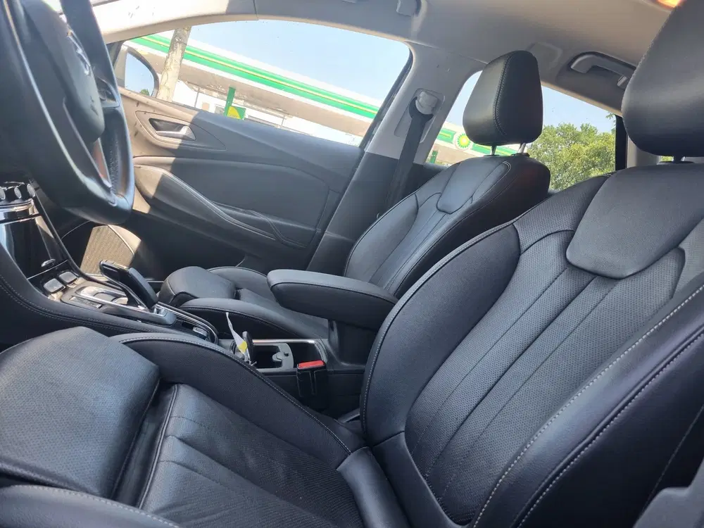 Opel Grandland 1.6 Turbo Hybrid4 Ultimate Sportleder Navi uit 2020, foto 10
