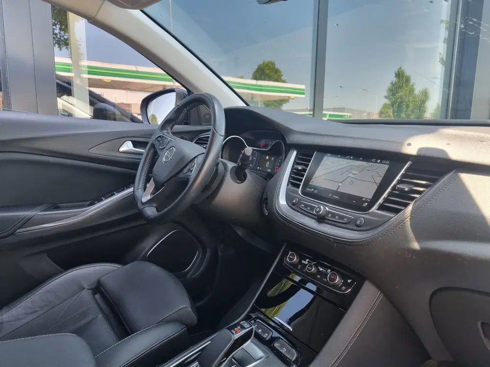 Opel Grandland 1.6 Turbo Hybrid4 Ultimate Sportleder Navi uit 2020, foto 11