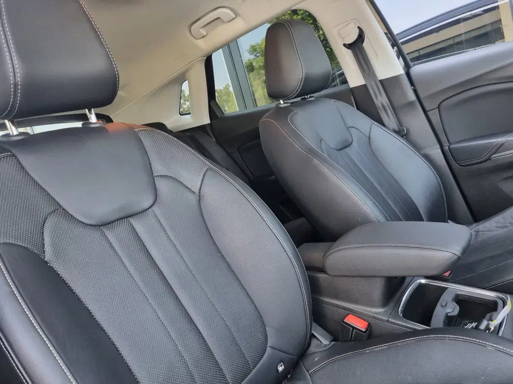 Opel Grandland 1.6 Turbo Hybrid4 Ultimate Sportleder Navi uit 2020, foto 12