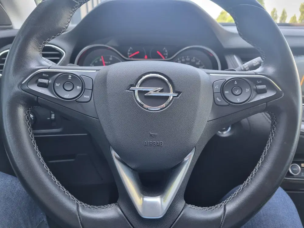 Opel Grandland 1.6 Turbo Hybrid4 Ultimate Sportleder Navi uit 2020, foto 15