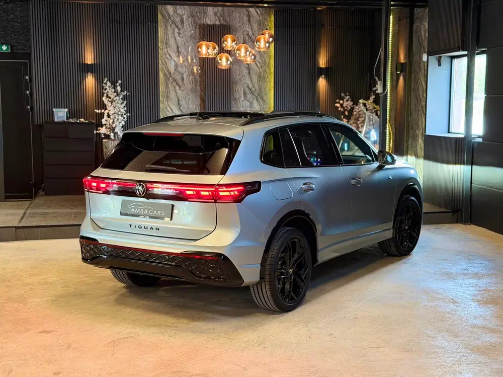 Volkswagen Tiguan 1.5 eHybrid R-Line Edition uit 2025, foto 2