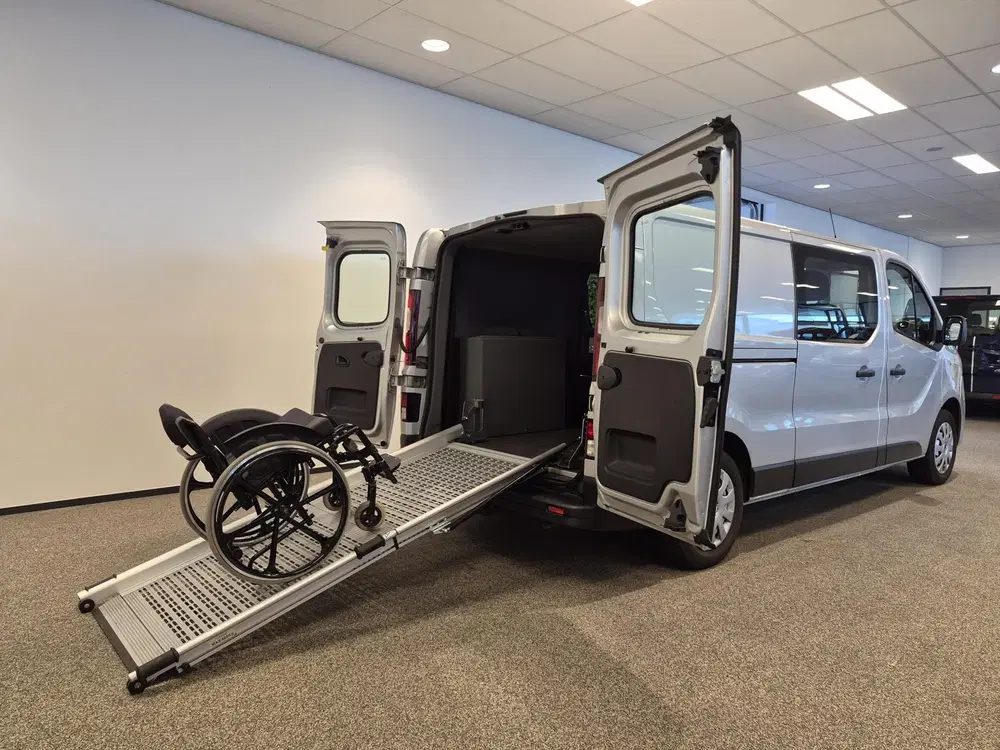 Renault Trafic L2H1 Rolstoelbus uit 2019, foto 11