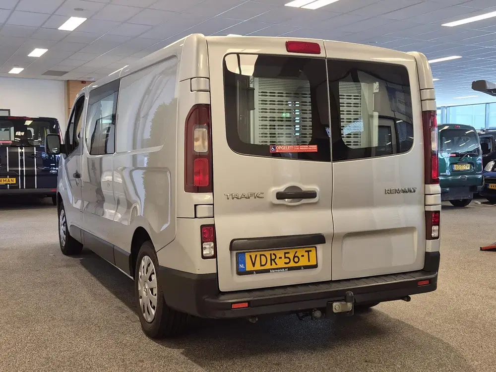 Renault Trafic L2H1 Rolstoelbus uit 2019, foto 13