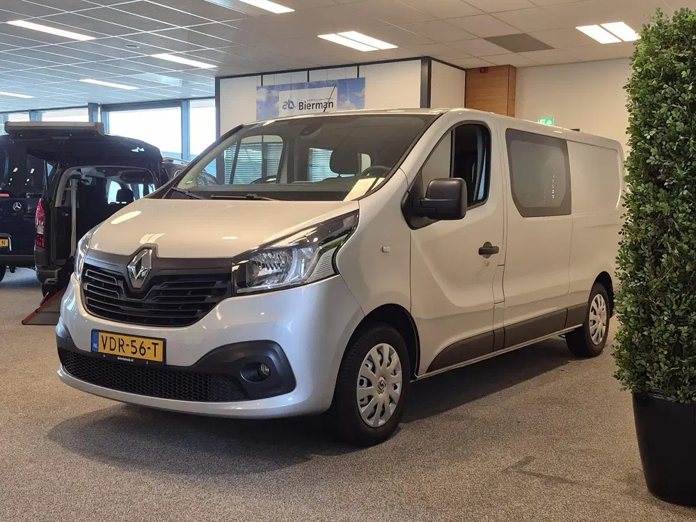 Renault Trafic L2H1 Rolstoelbus uit 2019, foto 15