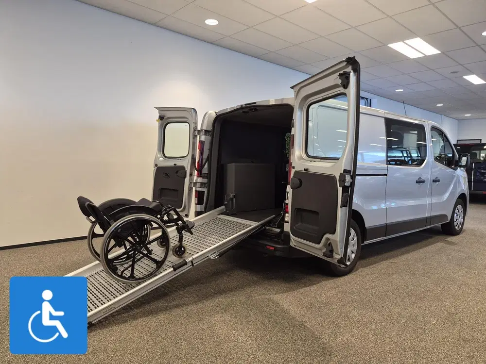 Renault Trafic L2H1 Rolstoelbus uit 2019, foto 2