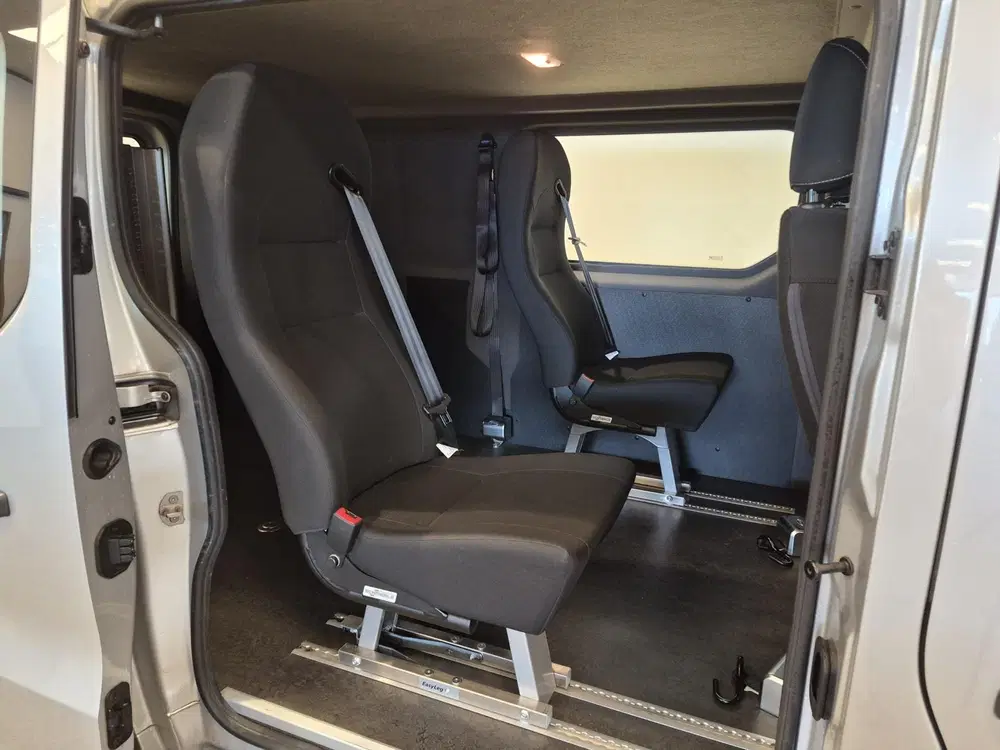 Renault Trafic L2H1 Rolstoelbus uit 2019, foto 6