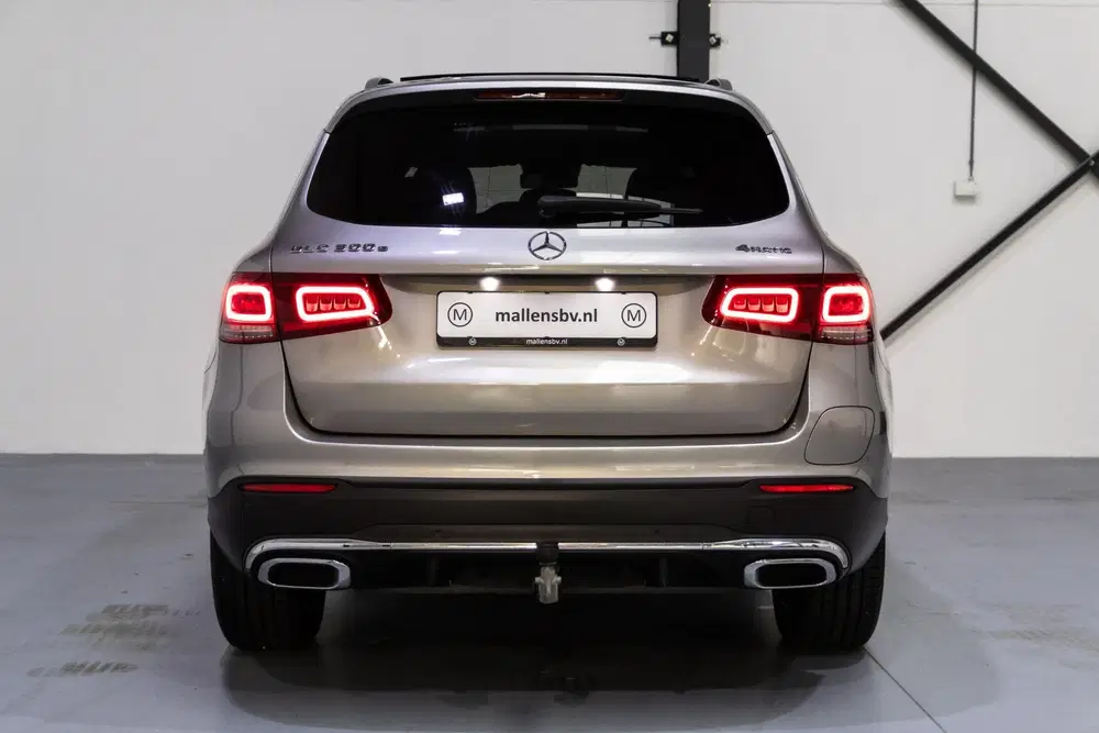Mercedes-Benz GLC 300e 4MATIC Business Solution AMG P uit 2021, foto 3