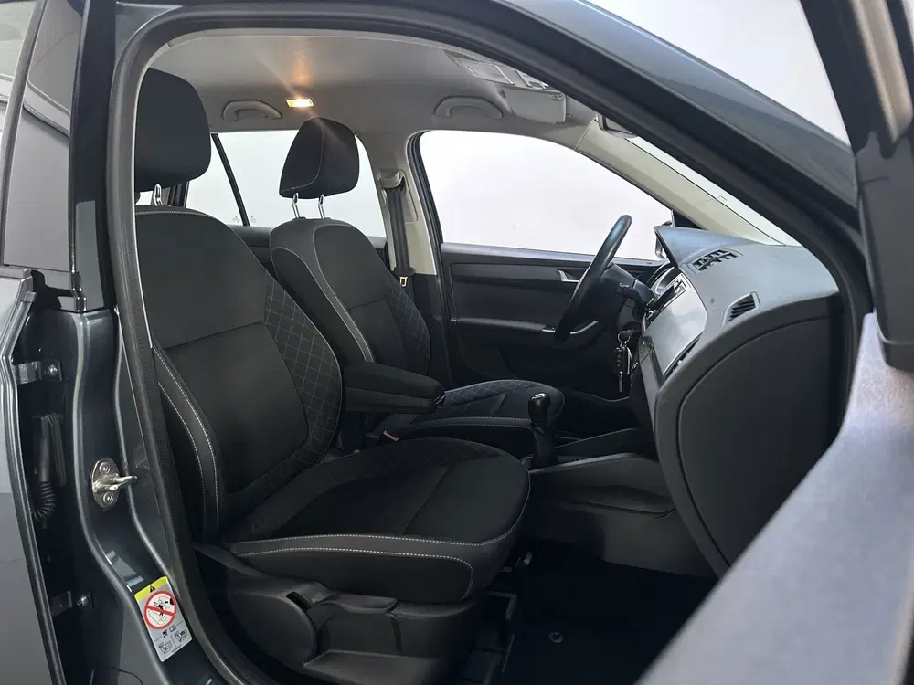 Skoda Fabia 1.0 TSI Style Climate Control App-Connect uit 2019, foto 5