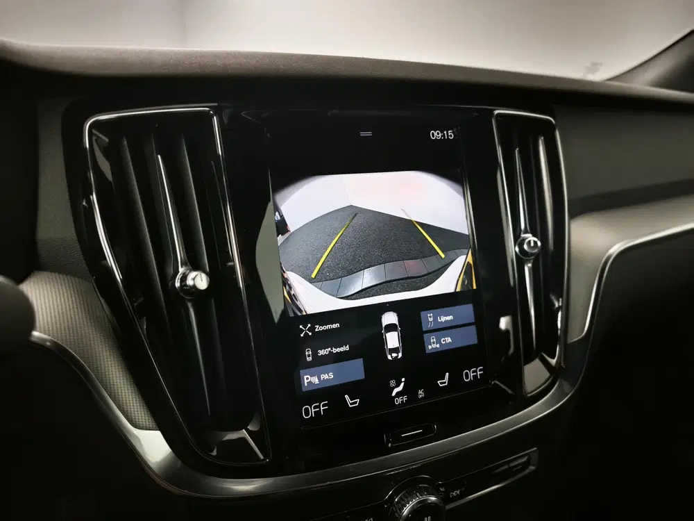 Volvo S60 2.0 Recharge T6 AWD R-Design DEALER ONDERH uit 2021, foto 12